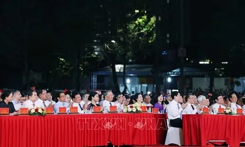 Tổng Bí thư Tô Lâm dự Chương trình nghệ thuật đặc biệt 'Mùa Xuân thống nhất'