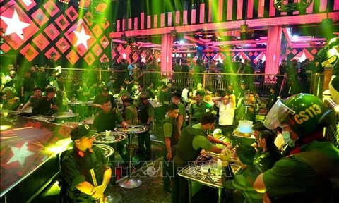 Huy động trên 200 cảnh sát triệt phá tụ điểm sử dụng ma túy quy mô lớn