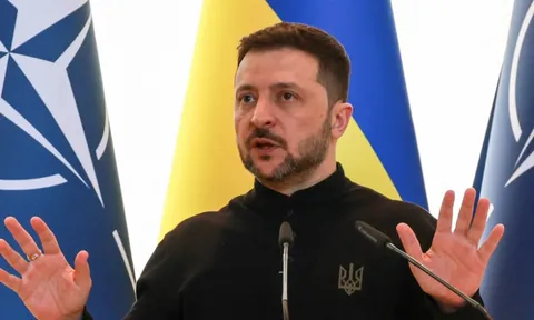 Sau cuộc hội đàm với Tổng thống Mỹ, ông Zelensky tuyên bố sẵn sàng "ngừng bắn toàn diện"