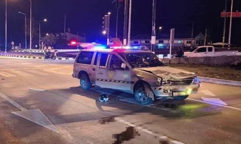 Xe cứu thương không chở bệnh nhân vượt đèn đỏ gây tai nạn khiến một phụ nữ tử vong, hiện trường ám ảnh