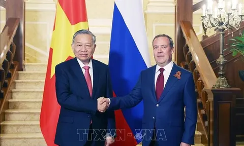 Việt Nam mong muốn hợp tác chặt chẽ với Liên bang Nga để nâng tầm quan hệ