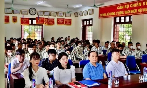 Hội Luật gia tỉnh Ninh Bình giáo dục, nâng cao nhận thức về pháp luật, đạo đức xã hội cho phạm nhân