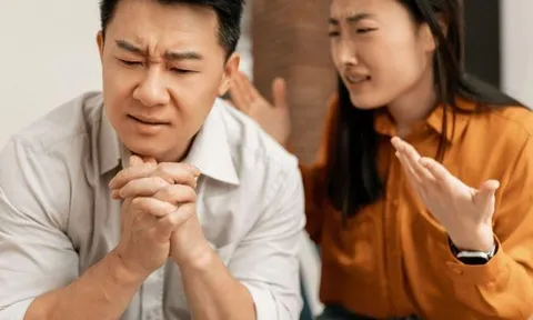 Về quê vợ ăn giỗ, chồng tôi liên tục nhắc một chuyện khiến anh trai tôi nóng máu, chỉ tay đuổi thẳng cổ