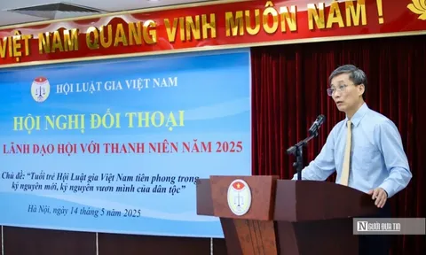 Chủ tịch Hội Luật gia Việt Nam đối thoại với đoàn viên thanh niên