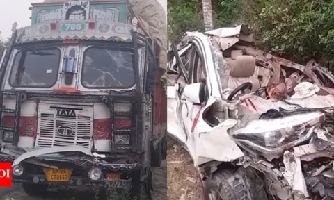 Hiện trường vụ xe tải đâm ô tô trên cao tốc, 5 người trong gia đình tử vong thương tâm: Hé lộ danh tính nạn nhân