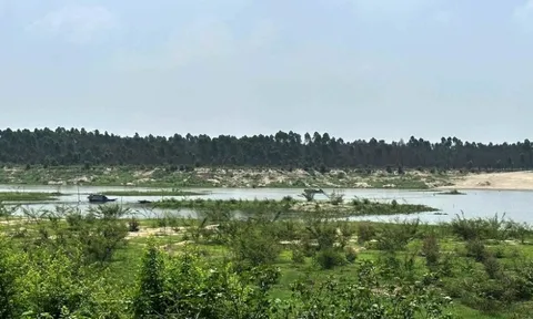 Xót xa người đàn ông làm nghề chài lưới tử vong khi nhảy xuống sông cứu 4 học sinh đuối nước