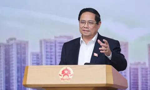 Thủ tướng: Xử lý nghiêm các hành vi đầu cơ, lũng đoạn; hướng tới mục tiêu mọi người dân đều có chỗ ở