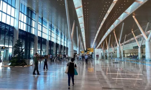 Xử lý dứt điểm tình trạng nước mưa 'dột' tại nhà ga T3 Tân Sơn Nhất