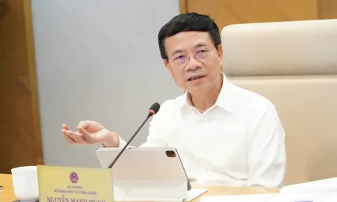 Bộ trưởng Nguyễn Mạnh Hùng: Dùng công nghệ để 'đỡ việc' cho cán bộ, công chức cấp xã