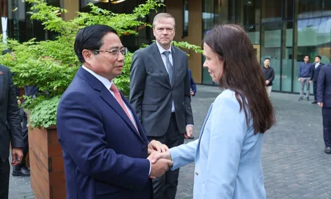 Thủ tướng thăm trung tâm chính phủ số hàng đầu thế giới tại Estonia