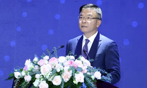 Phó Thủ tướng Lê Thành Long: Thúc đẩy mạnh mẽ, toàn diện chuyển đổi số y tế