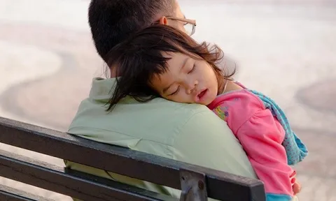 Vợ mới mất, bạn thân xinh đẹp của em đến gõ cửa giữa đêm, việc làm của cô ấy khiến tôi lập tức muốn tái hôn