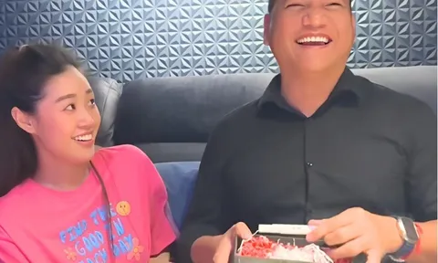 Hoa hậu Khánh Vân lấy que thử thai 2 vạch tặng chồng hơn 17 tuổi, nhà trai bất ngờ liền rút nhẫn cầu hôn