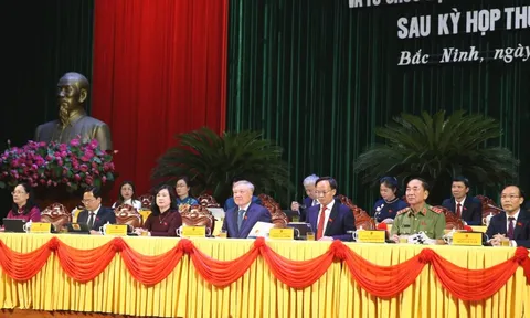 Phó Thủ tướng Thường trực Chính phủ Nguyễn Hòa Bình tiếp xúc cử tri tỉnh Bắc Ninh