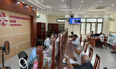 Bộ Nội vụ hướng dẫn chế độ tiền lương, phụ cấp cho cán bộ sau sắp xếp đơn vị hành chính