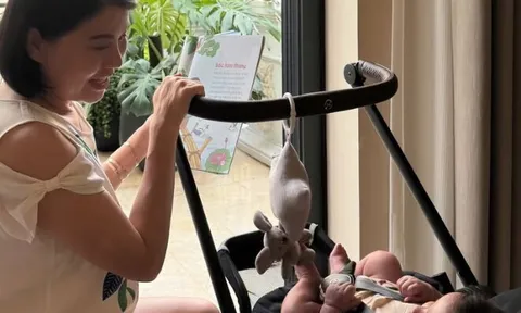 Mẹ ruột Mai Ngọc chờ đợi 35 năm mới được chăm cháu ngoại, cuối tuần nào cũng đúng lịch hẹn sang thăm