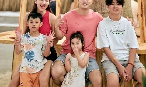 Ưng Hoàng Phúc tâm sự gia đình từ 5 người nay còn 4, sốt sắng khi con trai riêng của vợ đoàn tụ với bố ruột