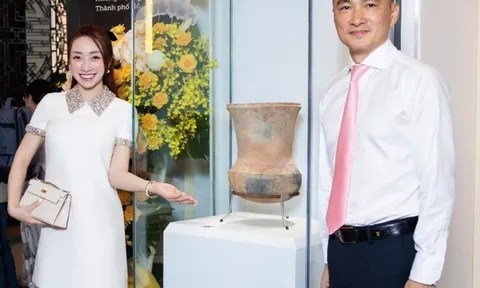 Nghệ sĩ Việt sưu tầm đổ cổ cực hiếm: Chi Bảo giữ bảo vật quốc gia, NSND Kim Cương sở hữu bức tượng 200 năm tuổi