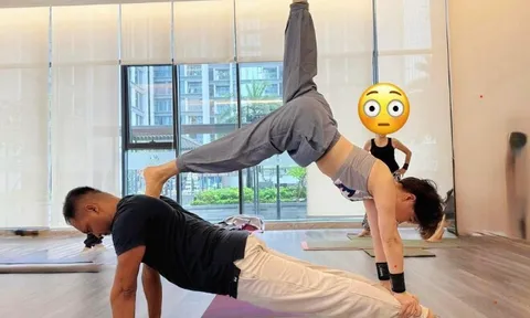 Ngọc Huyền khoe dáng người cực dẻo như diễn xiếc ở tuổi nghỉ hưu, con trai Chí Trung phải "bái phục mẫu hậu"