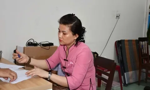 Vụ bé trai 14 tháng tuổi bị ném xuống nền gạch ở Quảng Ngãi, gây chấn thương sọ não: Hé lộ danh tính, chân tướng bảo mẫu vừa bị bắt