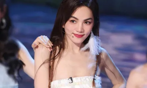 Nữ diễn viên kể cho bố mẹ chuyện bản thân bị quấy rối lúc 8 tuổi, vô tình phát hiện bí mật động trời từ hai người chị gái