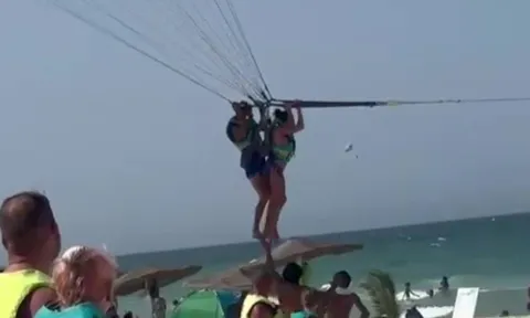 Clip: Nữ du khách 52 tuổi bị nam thanh niên 20 tuổi tấn công tình dục ở độ cao 30m, lời kể của nạn nhân khiến ai cũng bàng hoàng