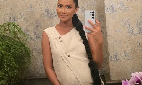 H'Hen Niê phải bỏ ăn sầu riêng sau khi đi khám thai, bầu sắp "vỡ chum" vẫn gọn nhờ công chồng nhiếp ảnh gia