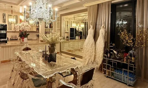 Sao Việt 24h: Lệ Quyên sở hữu biệt thự hơn 100 tỷ như bảo tàng nghệ thuật, khoe quý tử "đập hộp" vali trăm triệu