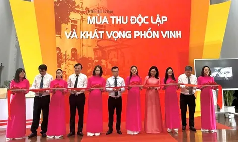 Gần 1.000 tư liệu tại triển lãm ‘Mùa thu độc lập và khát vọng phồn vinh’