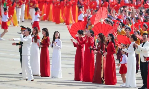 Chân dung 3 chàng trai 9X hát ở Đại lễ: Người được cả làng chào đón sau đăng quang, người lên đời nhờ… đổi mặt