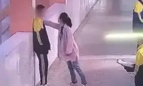 Con trai 14 tuổi nhảy lầu tự tử vì bị mẹ tát ở trường học và loạt bi kịch đau lòng sau đó