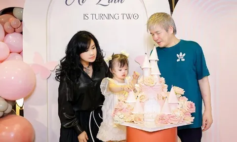 NSND Thanh Lam và bức ảnh "2 gia đình ghép làm 1": Thương con riêng lẫn cháu của chồng, vẫn là người nhà với Quốc Trung