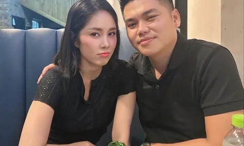 Lê Phương cho biết gu chọn bạn đời, khẳng định "yêu cái giọng đầu tiên" khi nói về ông xã Trung Kiên