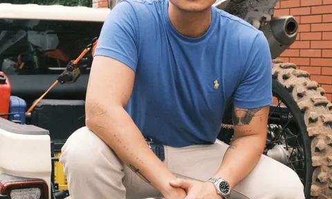 Cảnh "hốc hác", bạc cả tóc vì chăm con của 2 sao nam nổi tiếng đẹp trai, ai nhìn cũng thấy thương