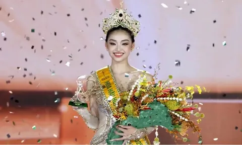 Tân Hoa hậu Hòa bình Việt Nam vừa đăng quang đã bị so sánh, HH Quế Anh có màn final walk "nhạt nhoà nhất lịch sử"