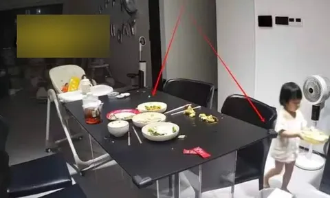 Camera giám sát ghi lại hành động giữa đêm của bé gái 2 tuổi khiến bố mẹ sửng sốt, không ngờ con lại như vậy