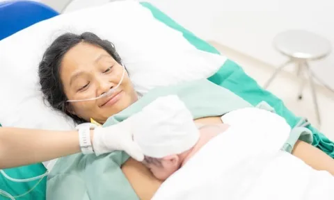 Loạt trang tin quốc tế vui mừng khi Hoa hậu H'Hen Niê sinh con, mong ái nữ sau này "phục thù" cho mẹ ở "Miss Universe"