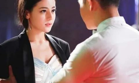 Nhờ bạn gái chăm con 1 tuần để đi công tác, nhưng cô ấy chỉ lướt điện thoại suốt ngày, chia tay xong tôi mới thấy ân hận