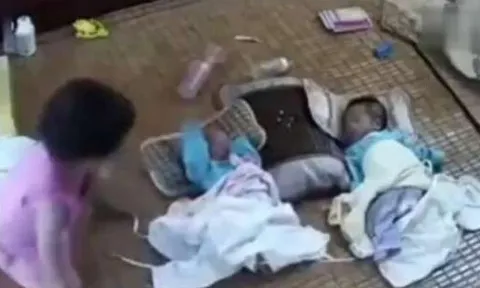 Sinh thêm con chiều lòng mẹ chồng, mẹ trẻ đau lòng thấy cảnh tượng con gái lớn làm với em trai sơ sinh