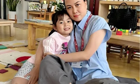 Bé Sumi nhà Phượng Chanel khoe mình là con gái Quách Ngọc Ngoan, xin bố đưa đi gặp thần tượng Phương Mỹ Chi