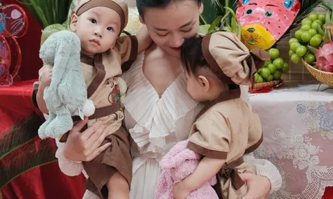 Phương Oanh xuất hiện ở trường mẫu giáo đón Trung thu cùng 2 con, cặp song sinh nhà shark Bình hoá “Chú cuội” cực đáng yêu