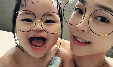 Con hỏi chuyện tế nhị, bố vội vàng đáp khiến mẹ xấu hổ