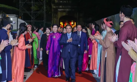 Thủ tướng: Lễ hội Văn hoá thế giới tại Hà Nội 'sẻ chia với đồng bào bị thiên tai'