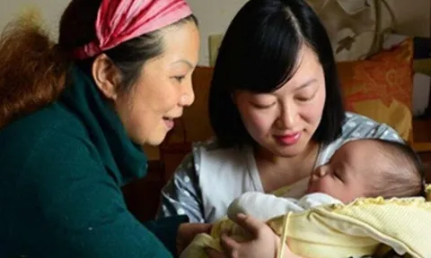 Mẹ già trao hết tài sản thừa kế cho một người không chung huyết thống, danh tính khiến con ruột choáng váng