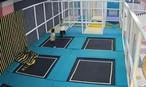 Bé trai 4 tuổi tử vong vì nghẹn hạt trân châu trong trà sữa, camera giám sát ghi lại cảnh tượng đau lòng