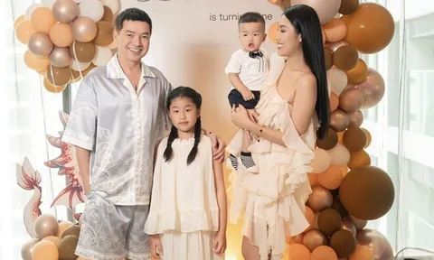 DV Quang Minh và bạn gái kém 37 tuổi làm tiệc sinh nhật rất xa hoa cho cháu đích tôn của gia đình