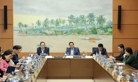 Thủ tướng: Xây dựng pháp luật phải giải quyết được những bài toán thực tiễn rất cụ thể