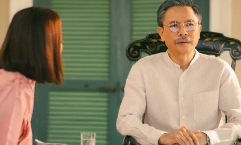 Bố chồng cứ thấy cháu nội 1 tuổi là tỏ thái độ lạnh nhạt, con dâu xem camera giám sát ở nhà mới vỡ lẽ