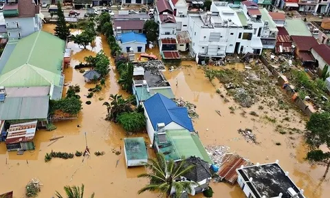 Thông báo Kết luận của Bộ Chính trị về khắc phục hậu quả mưa, lũ đặc biệt lớn ở miền Trung