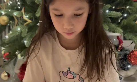 Con gái lai 2 dòng máu của Hà Anh học trường Quốc tế nói tiếng Anh vanh vách, về nhà chăm chỉ học thêm tiếng Việt